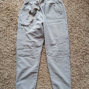 FIGS Charlotte 21-Pocket Scrub Joggers